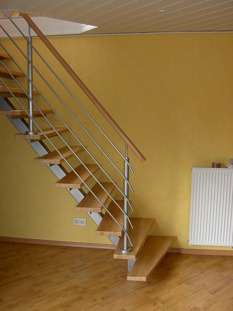Wohnraum-Treppe-1